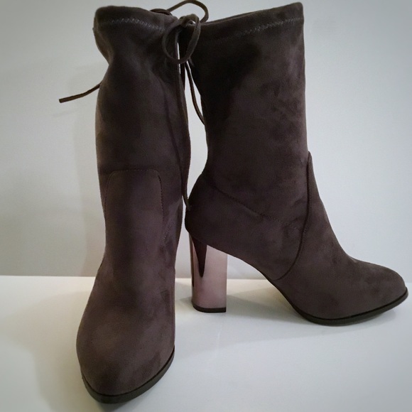 CATHERINE MALANDRINO Gray Ankle Boot - Picture 2 of 7